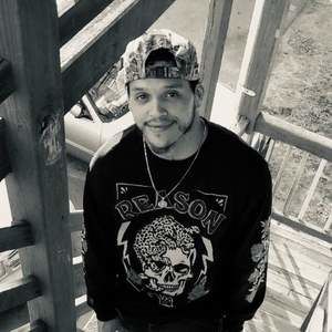 Meet your Posher, Travys